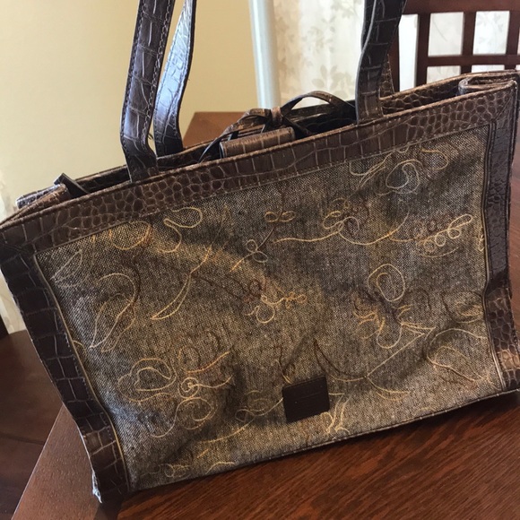 Liz Claiborne Handbags - Liz Claiborne tote bag